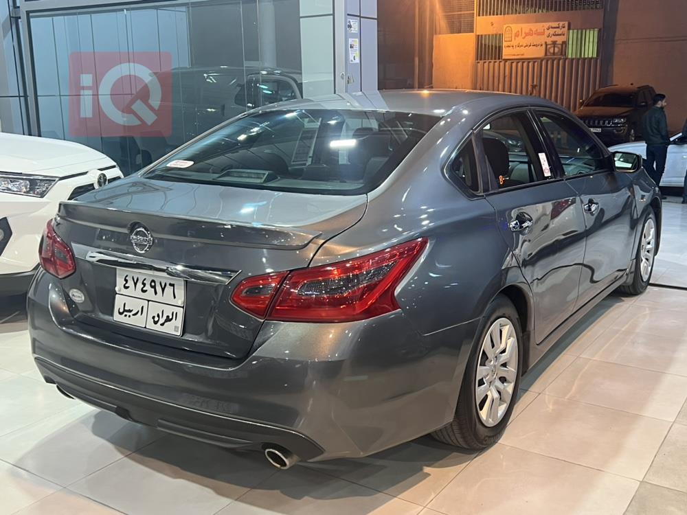 Nissan Altima